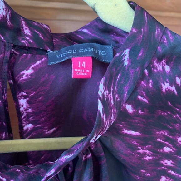 Vince Camuto Sleeveless Top - Picture 3 of 4